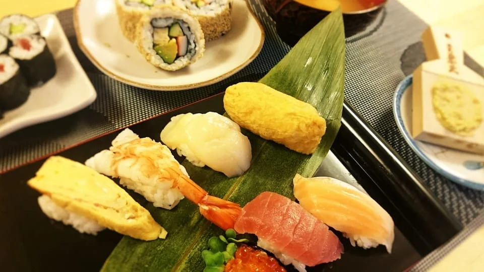 Tokyo Sushi Making Class with Local Instructors